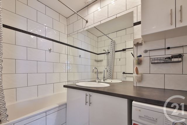 Afficher la photo en grand Appartement F3 à vendre - 3 pièces - 59.93 m2 - BOULOGNE BILLANCOURT - 92 - ILE-DE-FRANCE - Century 21 Marché Escudier