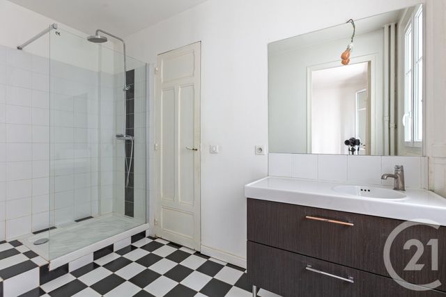 Afficher la photo en grand Appartement F3 à vendre - 3 pièces - 79.67 m2 - BOULOGNE BILLANCOURT - 92 - ILE-DE-FRANCE - Century 21 Marché Escudier