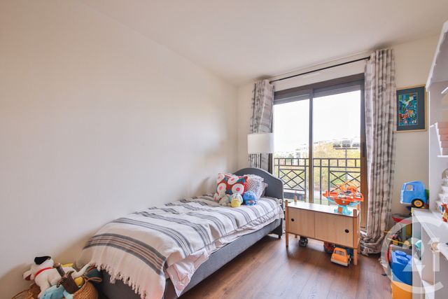 Afficher la photo en grand Appartement T3 à vendre - 3 pièces - 72.42 m2 - BOULOGNE BILLANCOURT - 92 - ILE-DE-FRANCE - Century 21 Marché Escudier