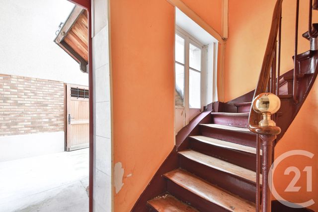 Afficher la photo en grand Appartement F2 à vendre - 2 pièces - 30.3 m2 - BOULOGNE BILLANCOURT - 92 - ILE-DE-FRANCE - Century 21 Marché Escudier