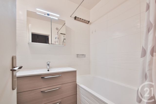 Appartement F2 à vendre - 2 pièces - 44.79 m2 - BOULOGNE BILLANCOURT - 92 - ILE-DE-FRANCE - Century 21 Marché Escudier