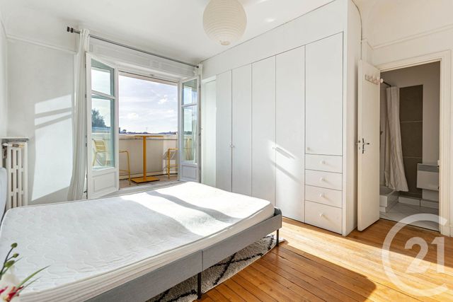 Afficher la photo en grand Appartement F2 à vendre - 2 pièces - 46.68 m2 - BOULOGNE BILLANCOURT - 92 - ILE-DE-FRANCE - Century 21 Marché Escudier