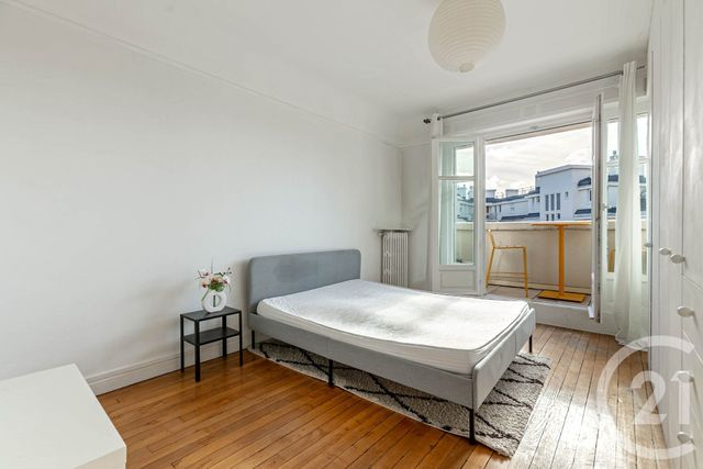 Afficher la photo en grand Appartement F2 à vendre - 2 pièces - 46.68 m2 - BOULOGNE BILLANCOURT - 92 - ILE-DE-FRANCE - Century 21 Marché Escudier