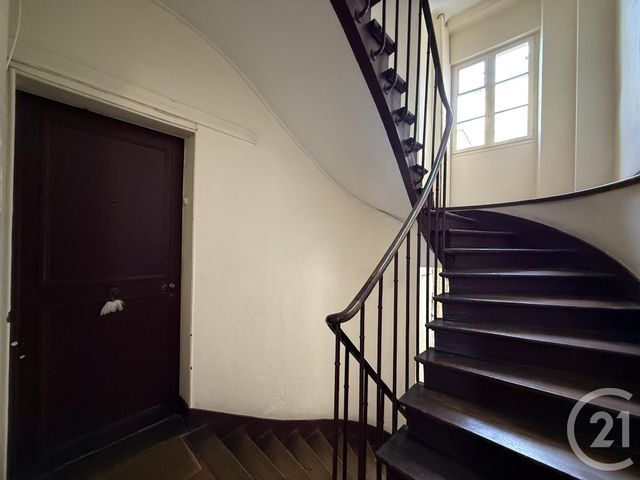 Appartement T2 à louer - 2 pièces - 27.03 m2 - PARIS - 75016 - ILE-DE-FRANCE - Century 21 Marché Escudier