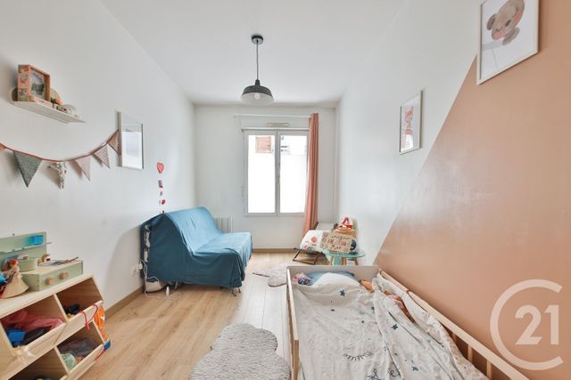 Appartement T3 à vendre - 3 pièces - 71.19 m2 - ASNIERES SUR SEINE - 92 - ILE-DE-FRANCE - Century 21 Marché Escudier