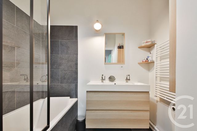 Appartement T3 à vendre - 3 pièces - 71.19 m2 - ASNIERES SUR SEINE - 92 - ILE-DE-FRANCE - Century 21 Marché Escudier