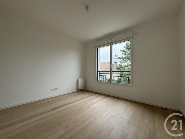 Appartement T2 à louer - 2 pièces - 41.69 m2 - CLAMART - 92 - ILE-DE-FRANCE - Century 21 Marché Escudier